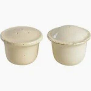 Vietri - Cucina Fresca Crema Ceramic Salt and Pepper Shakers